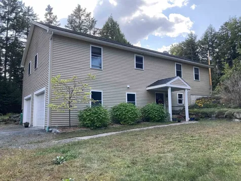 35 Eringlen Way Canaan NH 03741