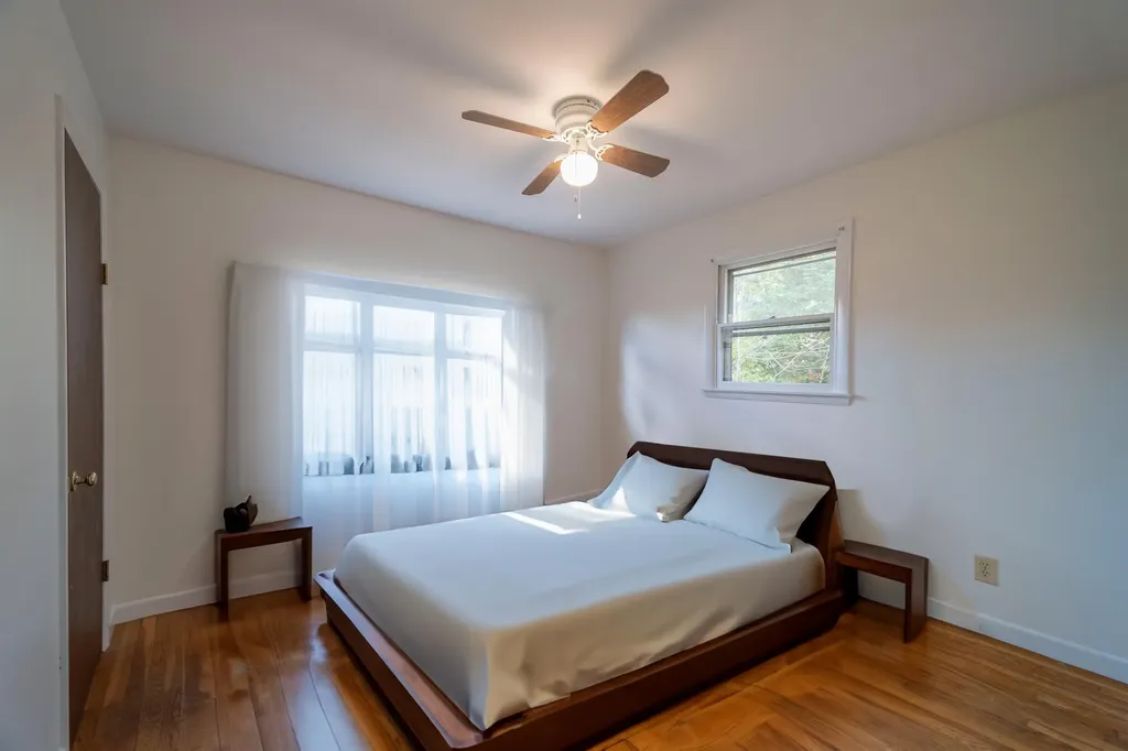 38 Pine Tree Hill Londonderry VT 05148