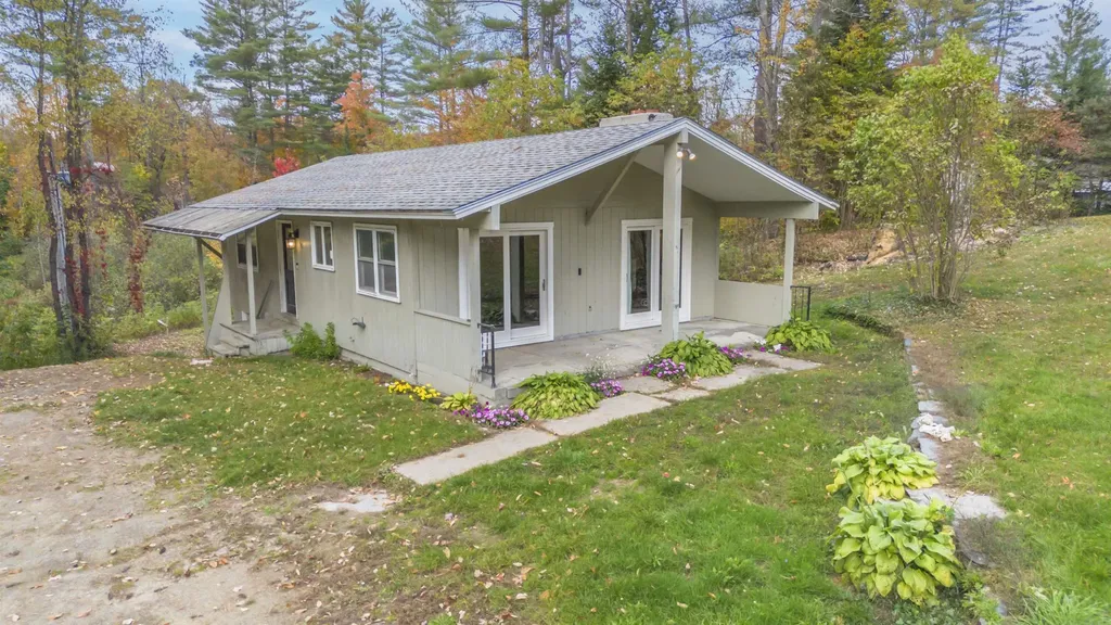 38 Pine Tree Hill Londonderry VT 05148