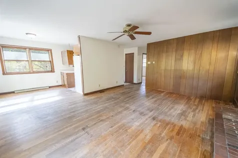 38 Pine Tree Hill Londonderry VT 05148