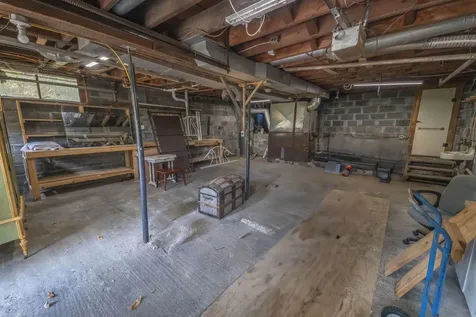 38 Pine Tree Hill Londonderry VT 05148