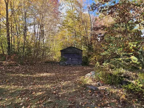 38 Pine Tree Hill Londonderry VT 05148