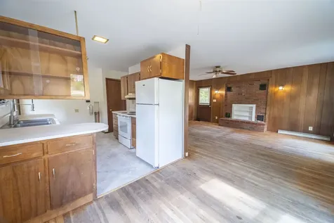 38 Pine Tree Hill Londonderry VT 05148