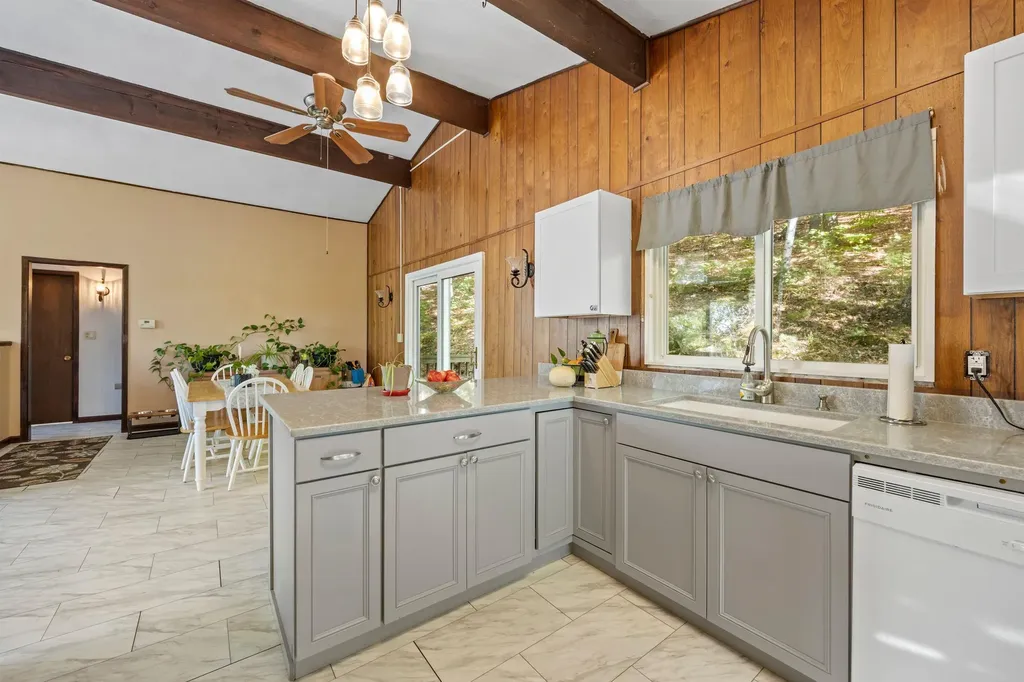 105 Mountain Drive Gilford NH 03249