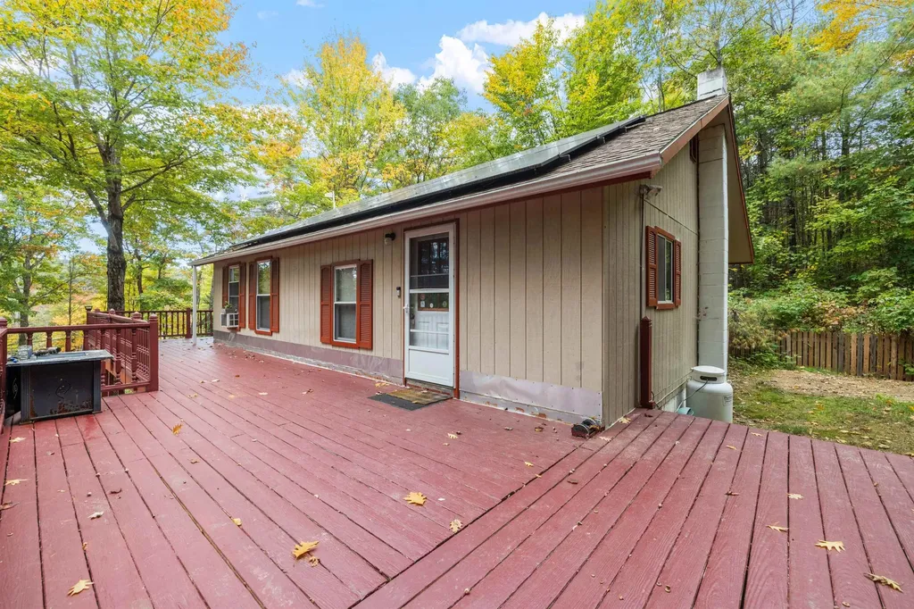 190 Murray Hill Road Hill NH 03243