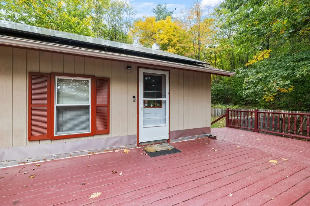 190 Murray Hill Road Hill NH 03243