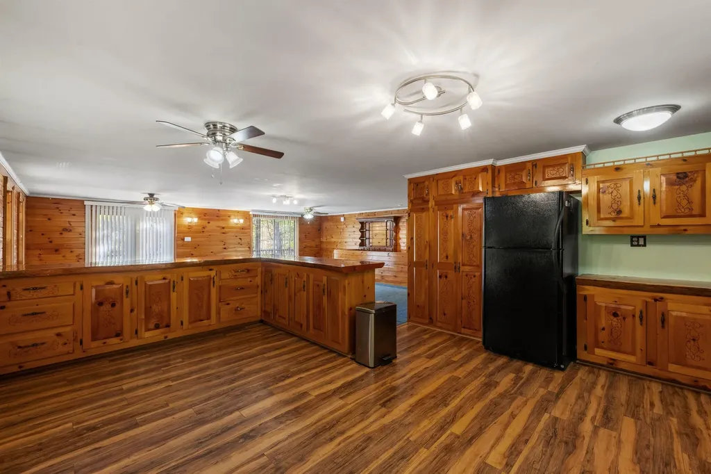 190 Murray Hill Road Hill NH 03243