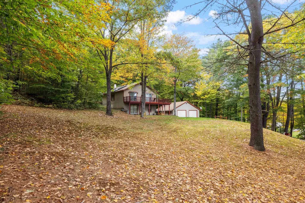 190 Murray Hill Road Hill NH 03243