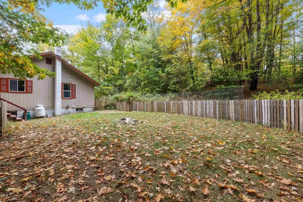 190 Murray Hill Road Hill NH 03243