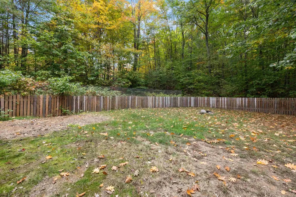 190 Murray Hill Road Hill NH 03243