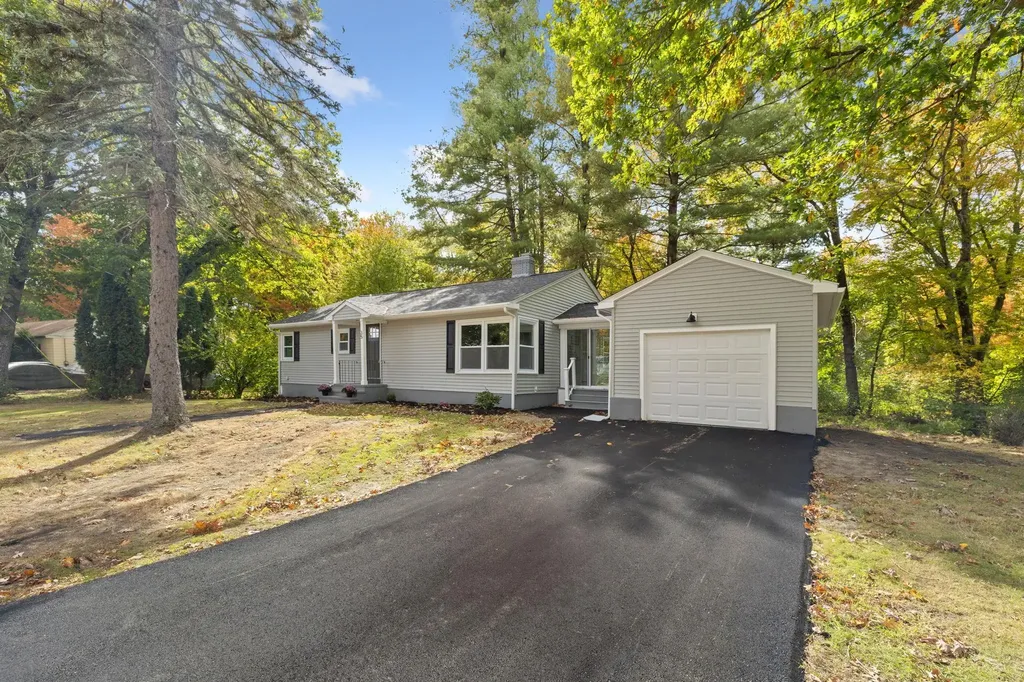 35 Linwood Avenue Salem NH 03079