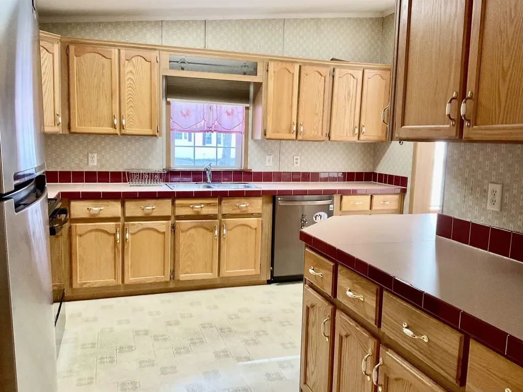 99 Eagle Ledge Loop Conway NH 03813