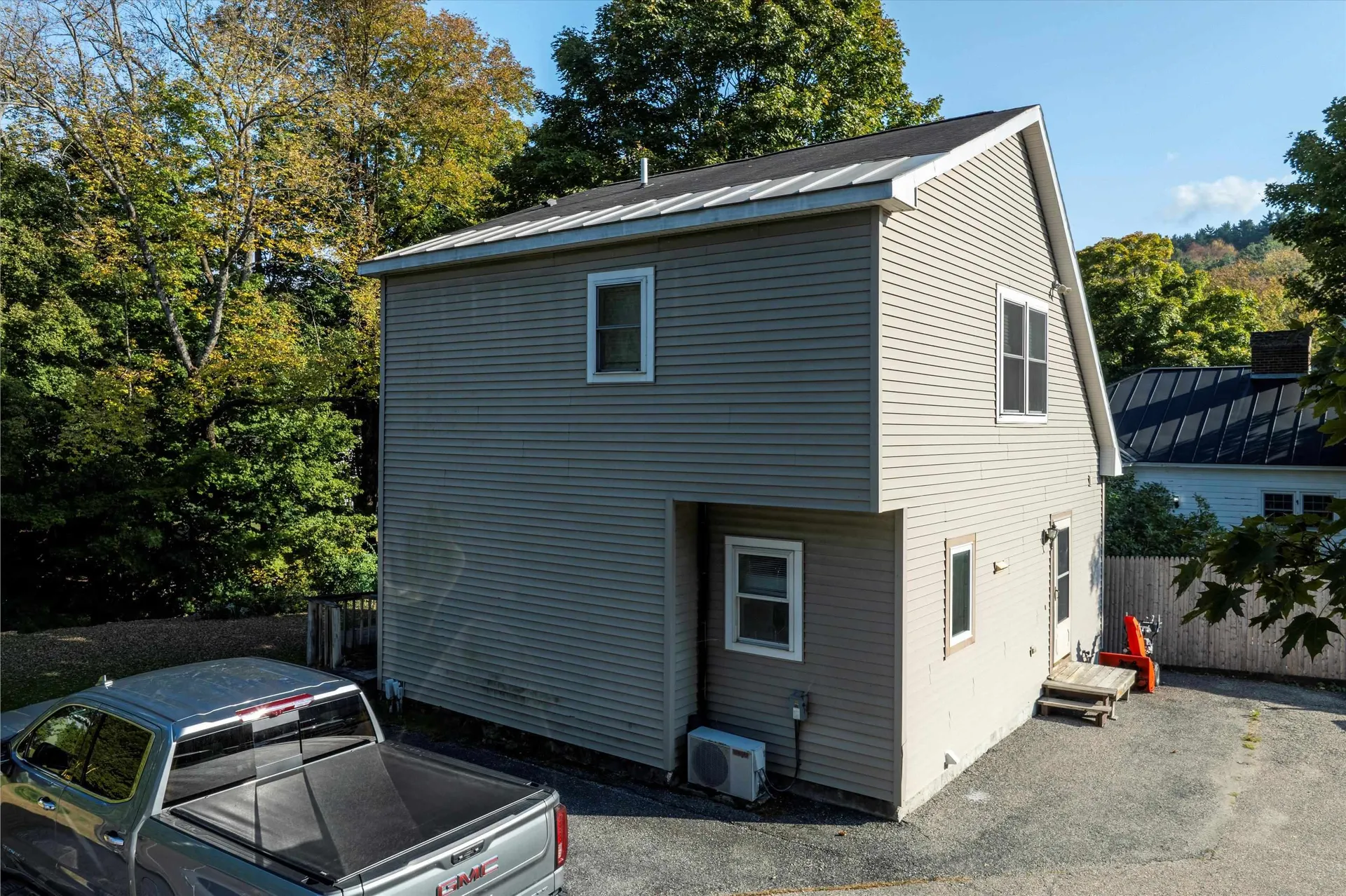 86 Main Street Ludlow VT 05149