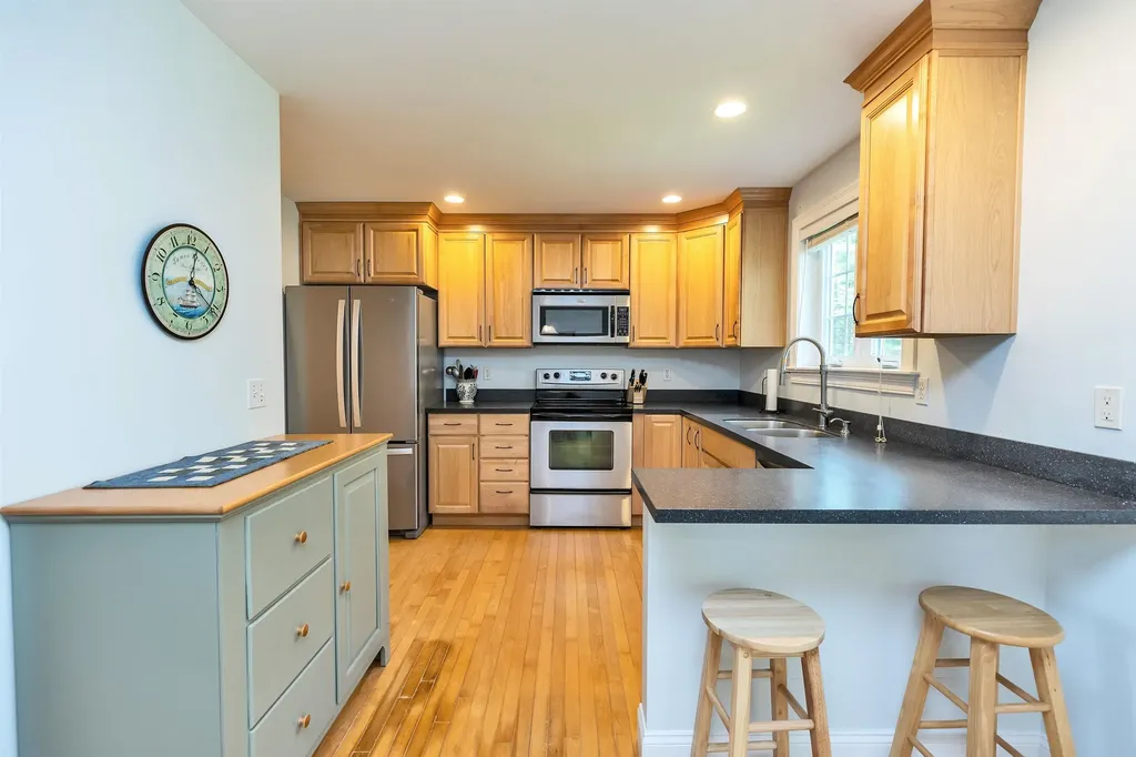 305 River Grant Drive Hopkinton NH 03229