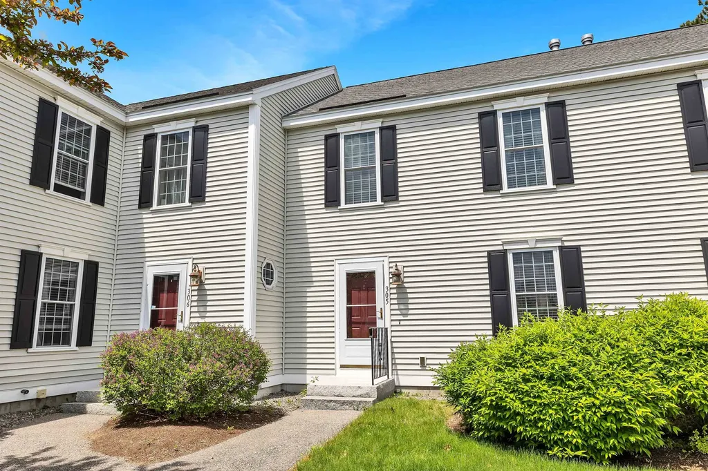 305 River Grant Drive Hopkinton NH 03229