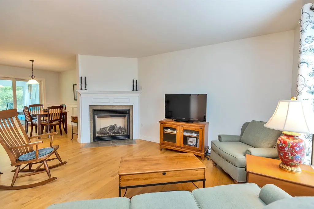 305 River Grant Drive Hopkinton NH 03229