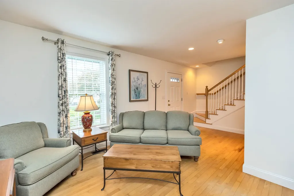 305 River Grant Drive Hopkinton NH 03229