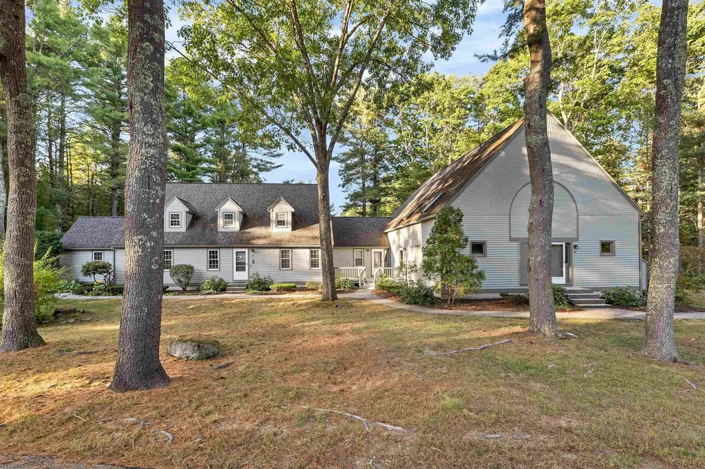 40 Glengarry Drive Stratham NH 03885