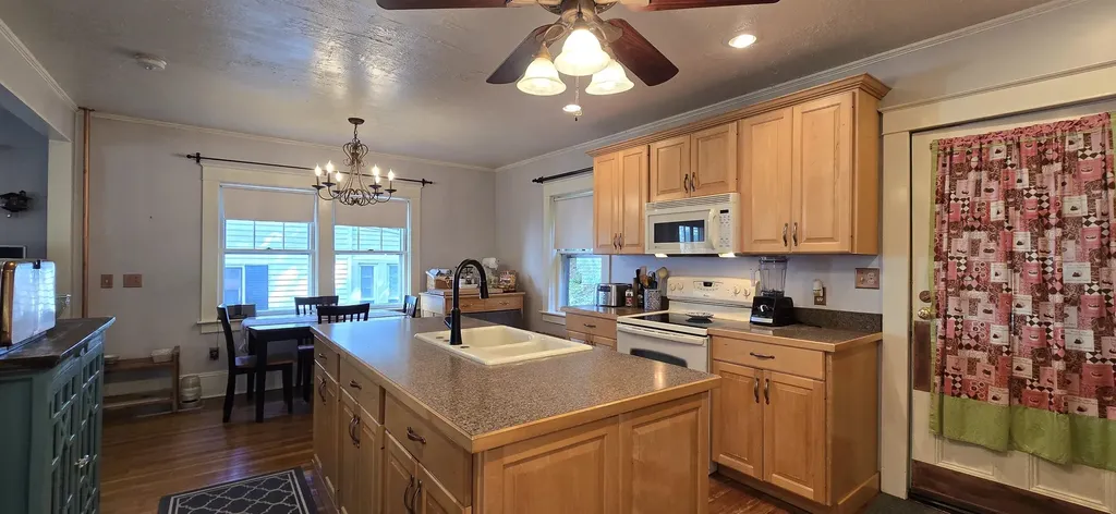 33 Highland Street Concord NH 03301