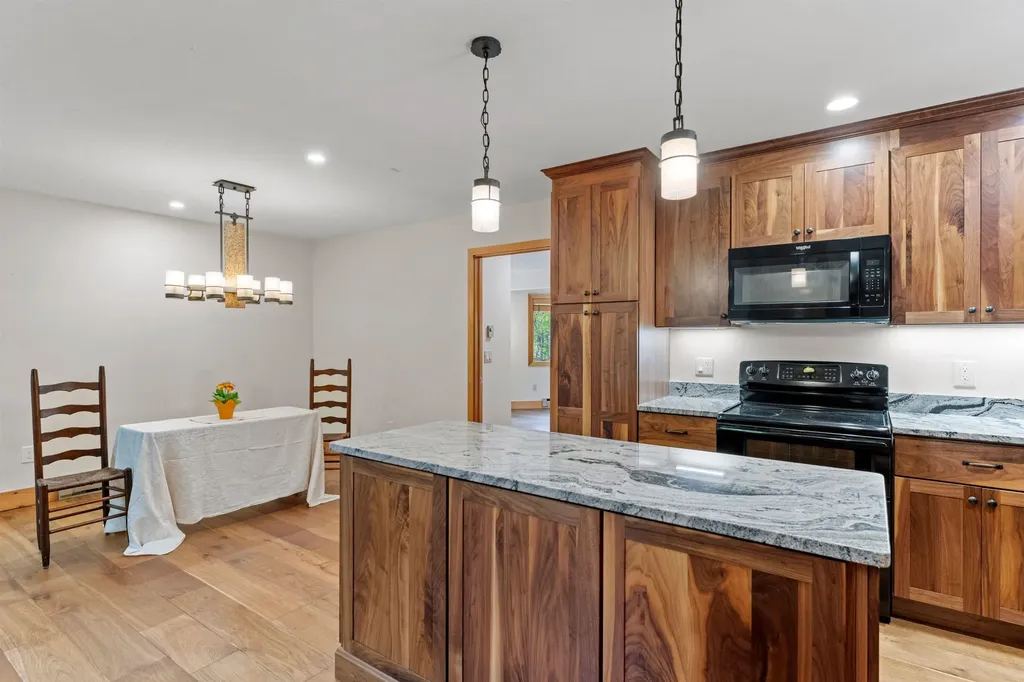 9 Rampasture Lane Lincoln NH 03251