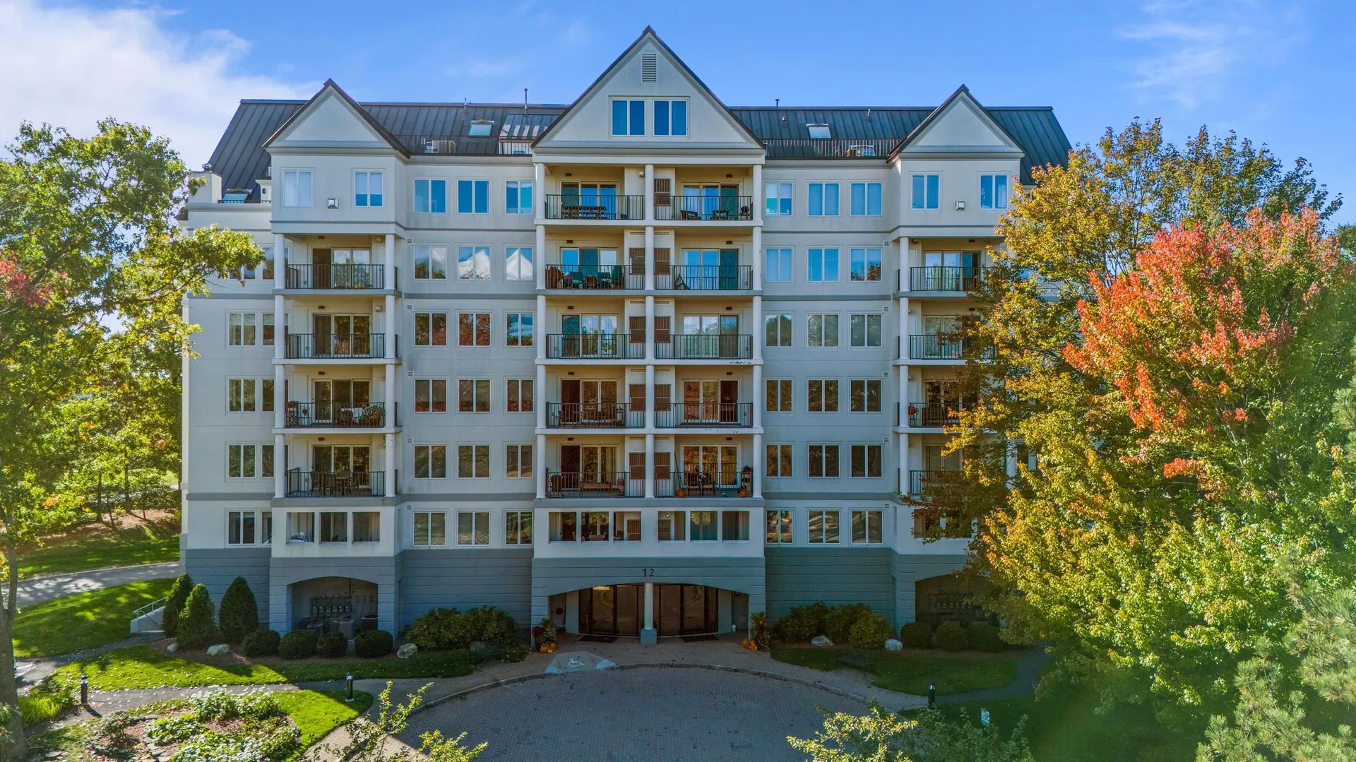 12 Mountain Laurels Drive Nashua NH 03062