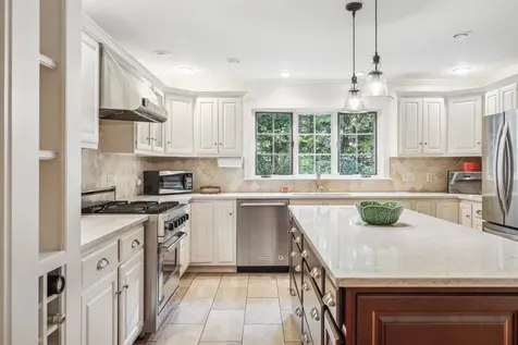 306 Brookside Drive New London NH 03257