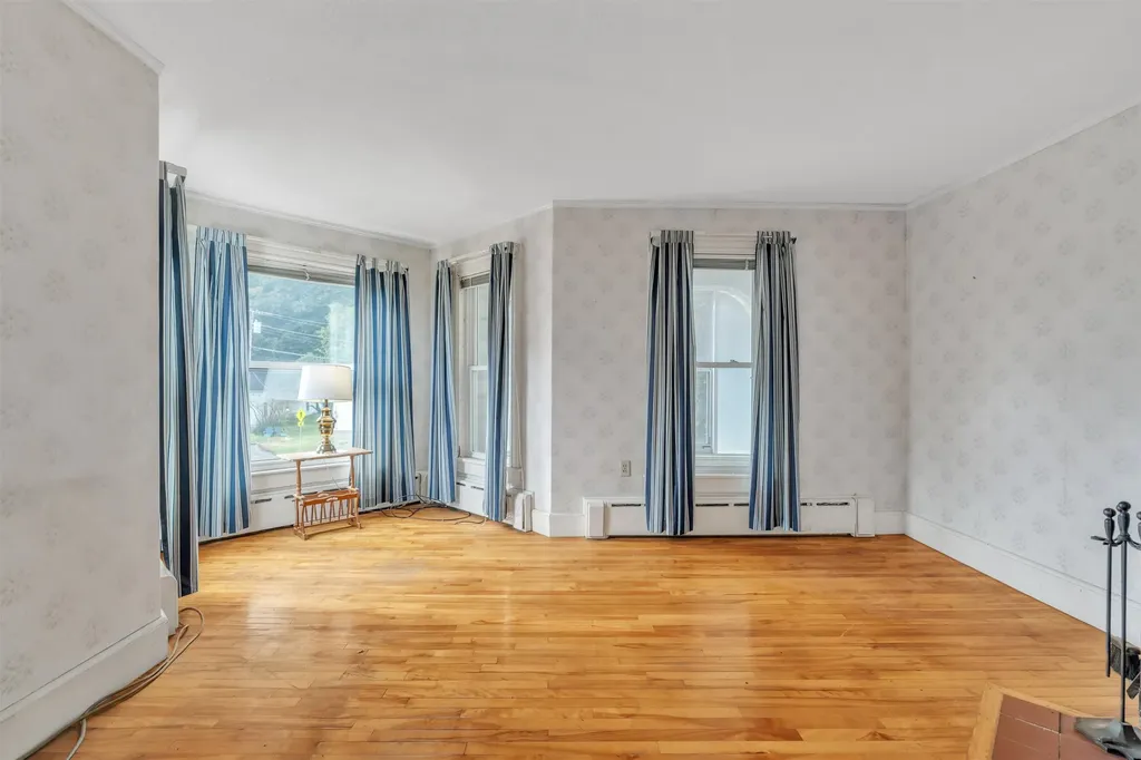 30 Union Street Windsor VT 05089