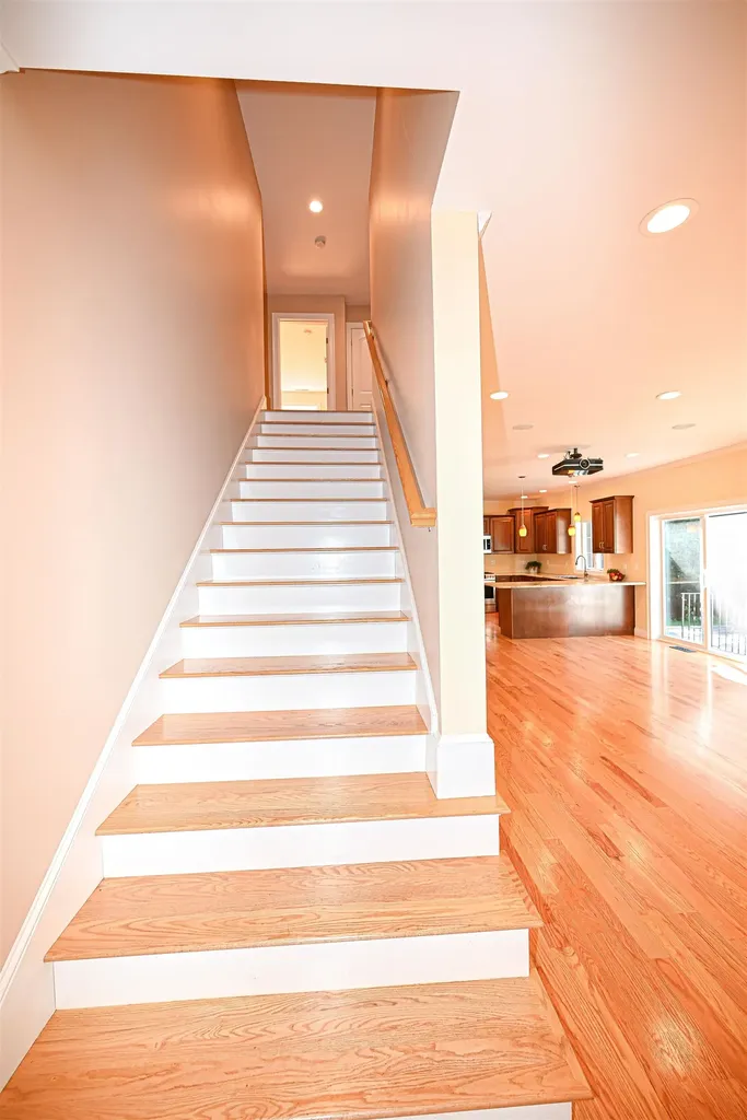 4 Juniper Court Litchfield NH 03052