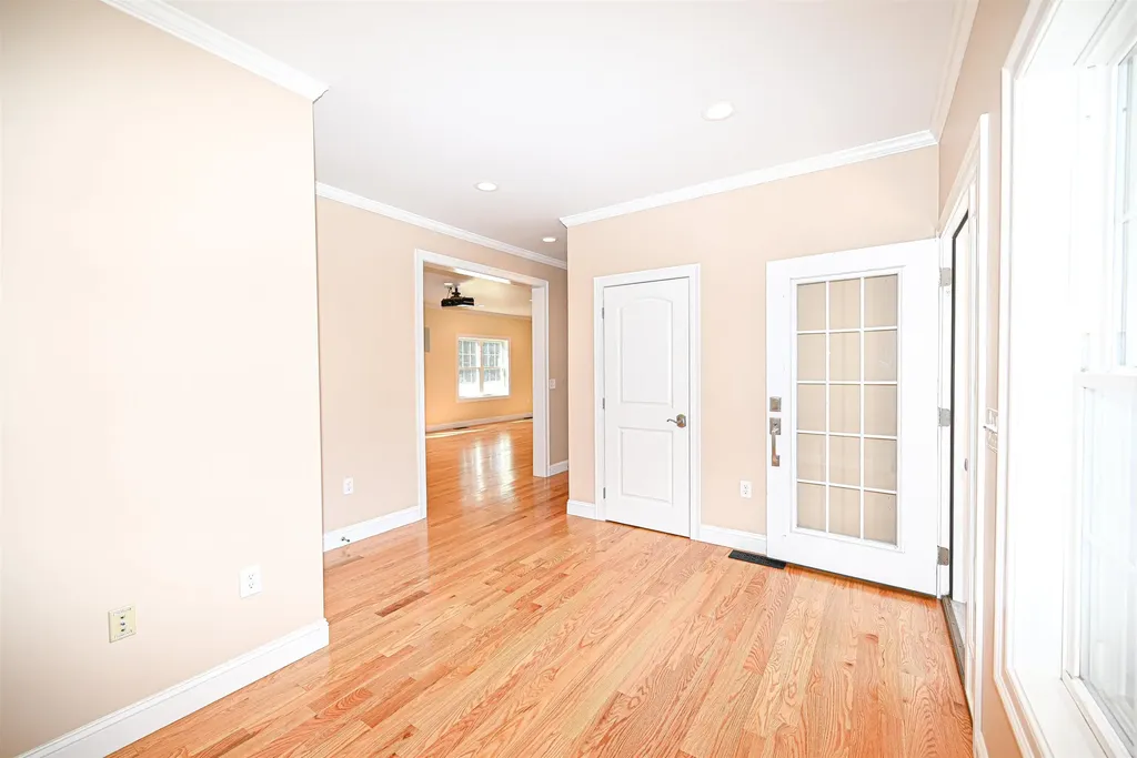 4 Juniper Court Litchfield NH 03052