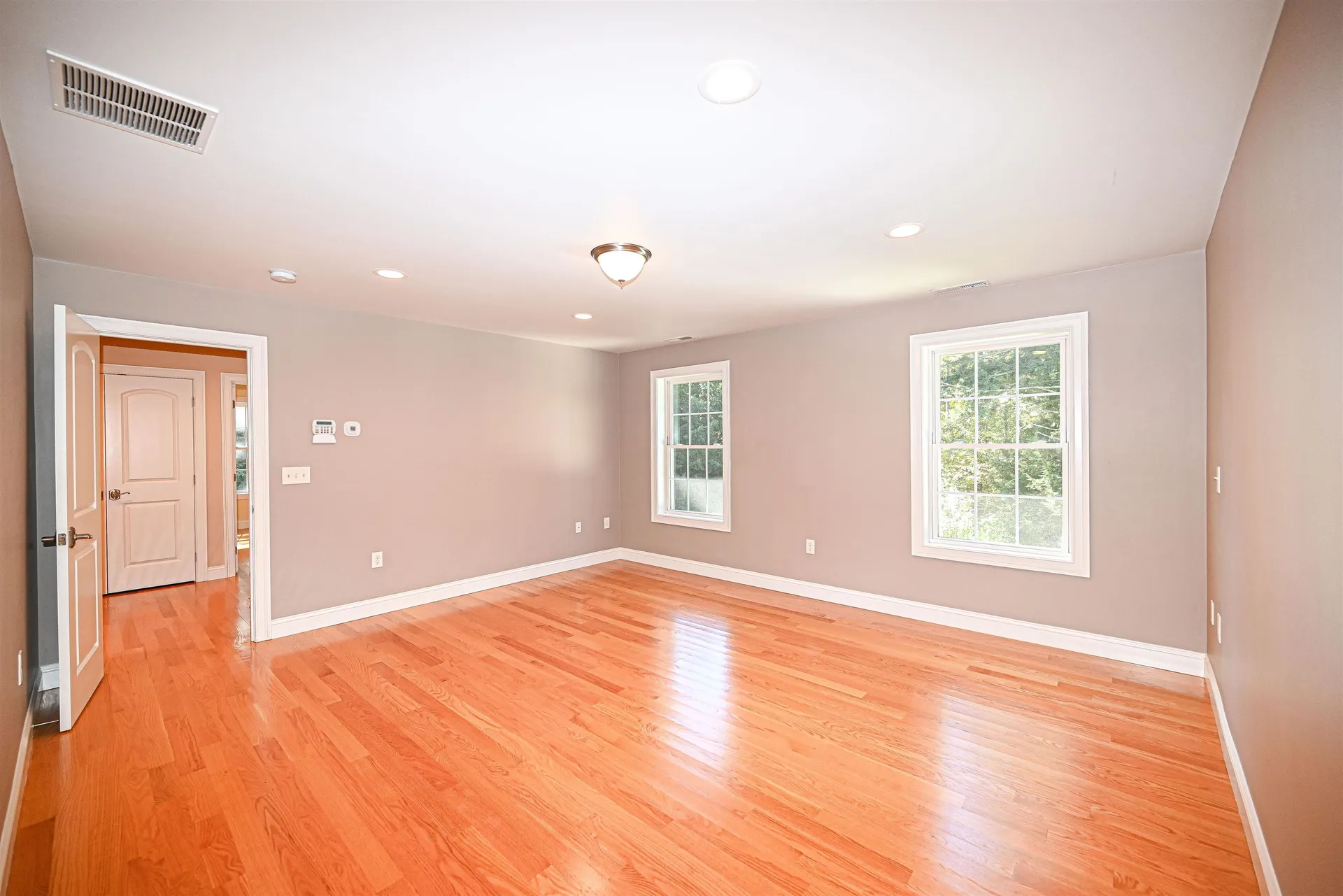 4 Juniper Court Litchfield NH 03052