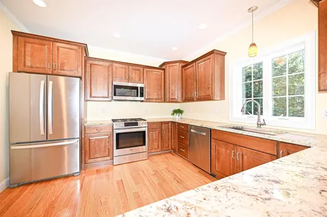 4 Juniper Court Litchfield NH 03052