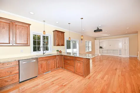 4 Juniper Court Litchfield NH 03052