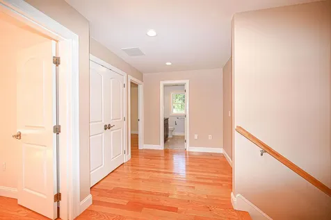 4 Juniper Court Litchfield NH 03052