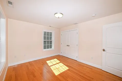 4 Juniper Court Litchfield NH 03052