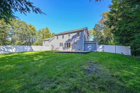 4 Juniper Court Litchfield NH 03052