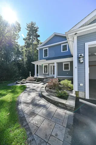 4 Juniper Court Litchfield NH 03052
