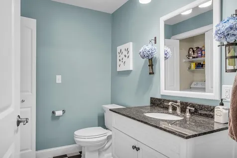 28 Town Village Drive Salem NH 03079