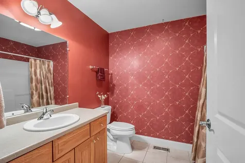 28 Town Village Drive Salem NH 03079