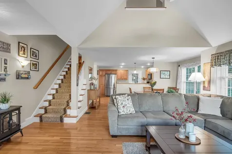 28 Town Village Drive Salem NH 03079