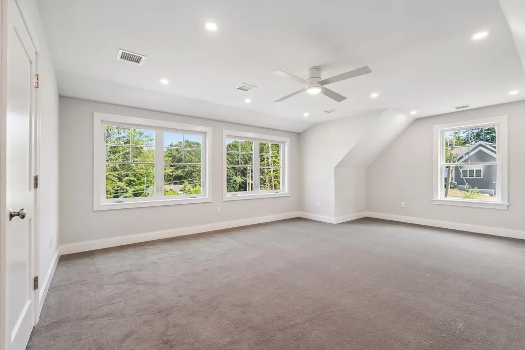 2 Bayside Road Greenland NH 03840