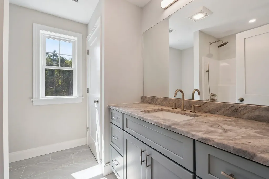 2 Bayside Road Greenland NH 03840