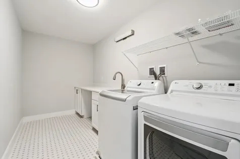 2 Bayside Road Greenland NH 03840