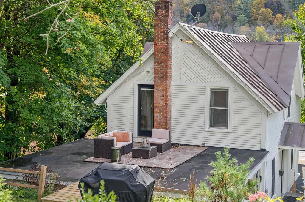 18 Charles Street Montpelier VT 05602