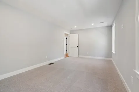 2 Bayside Road Greenland NH 03840