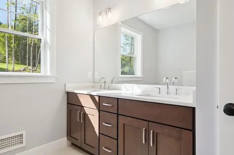 2 Bayside Road Greenland NH 03840