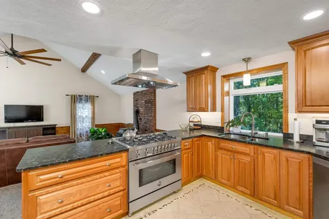 18 Millstone Road Windham NH 03087
