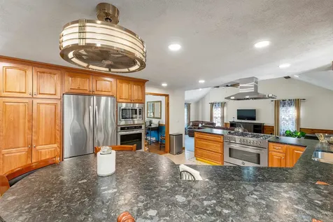 18 Millstone Road Windham NH 03087