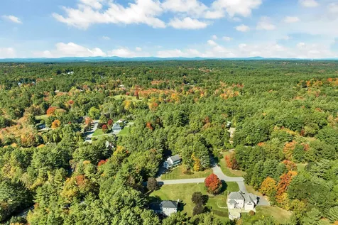 18 Millstone Road Windham NH 03087