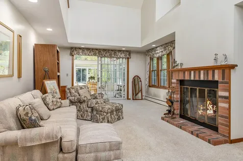 22 Sanderson Road Greenland NH 03840