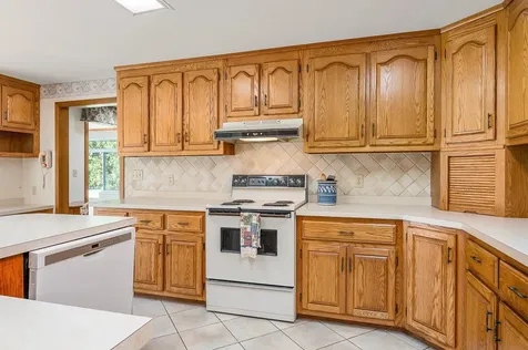 22 Sanderson Road Greenland NH 03840